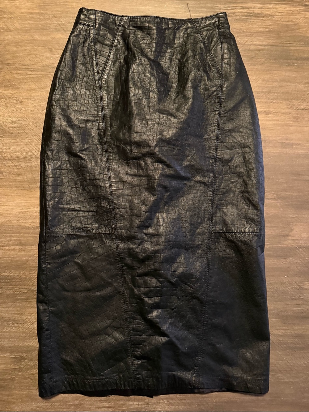 🔥 Vintage TOFFS Genuine Leather Croc Embossed Skirt – 25” Waist